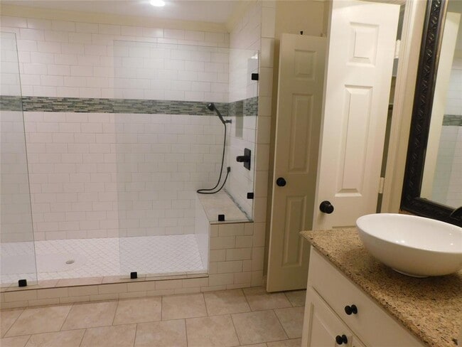 Building Photo - 4333 Lake Run Dr