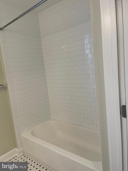 Building Photo - 306 Cooper St