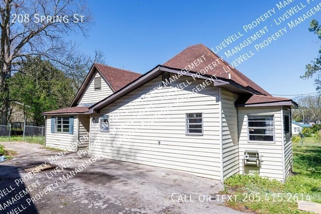 Building Photo - 208 Spring St