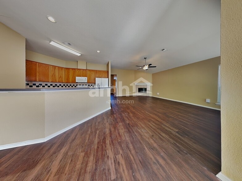 Building Photo - 1606 Windcastle Dr