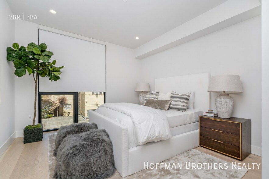 Building Photo - 1415 Reeves St