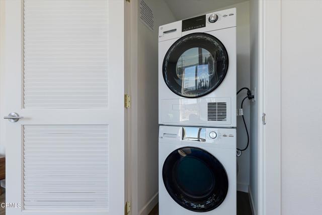 Building Photo - 18900 Parthenia St