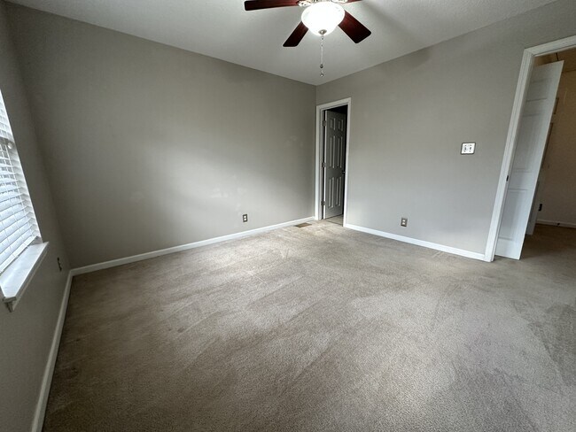 Building Photo - 122 Alexander Blvd