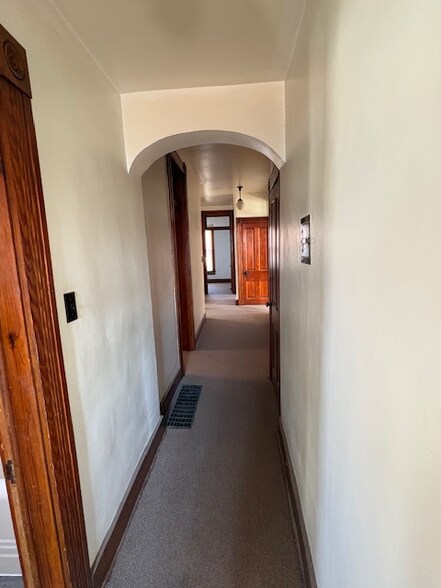 Building Photo - 46 S Hickory St