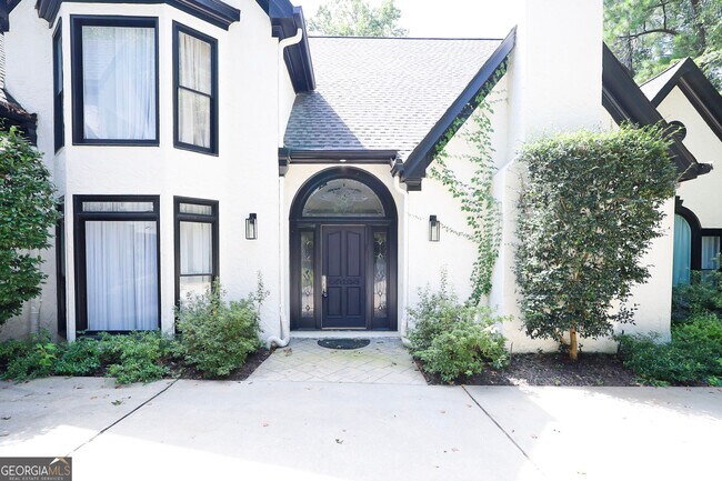 Building Photo - 700 S Brighton Ct