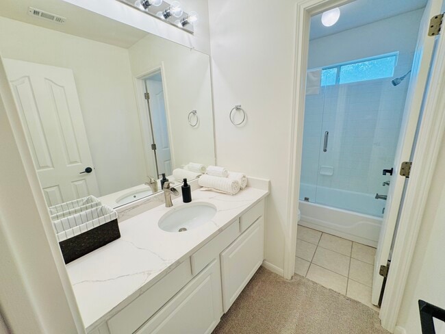 Building Photo - 1938 Mulligan Dr