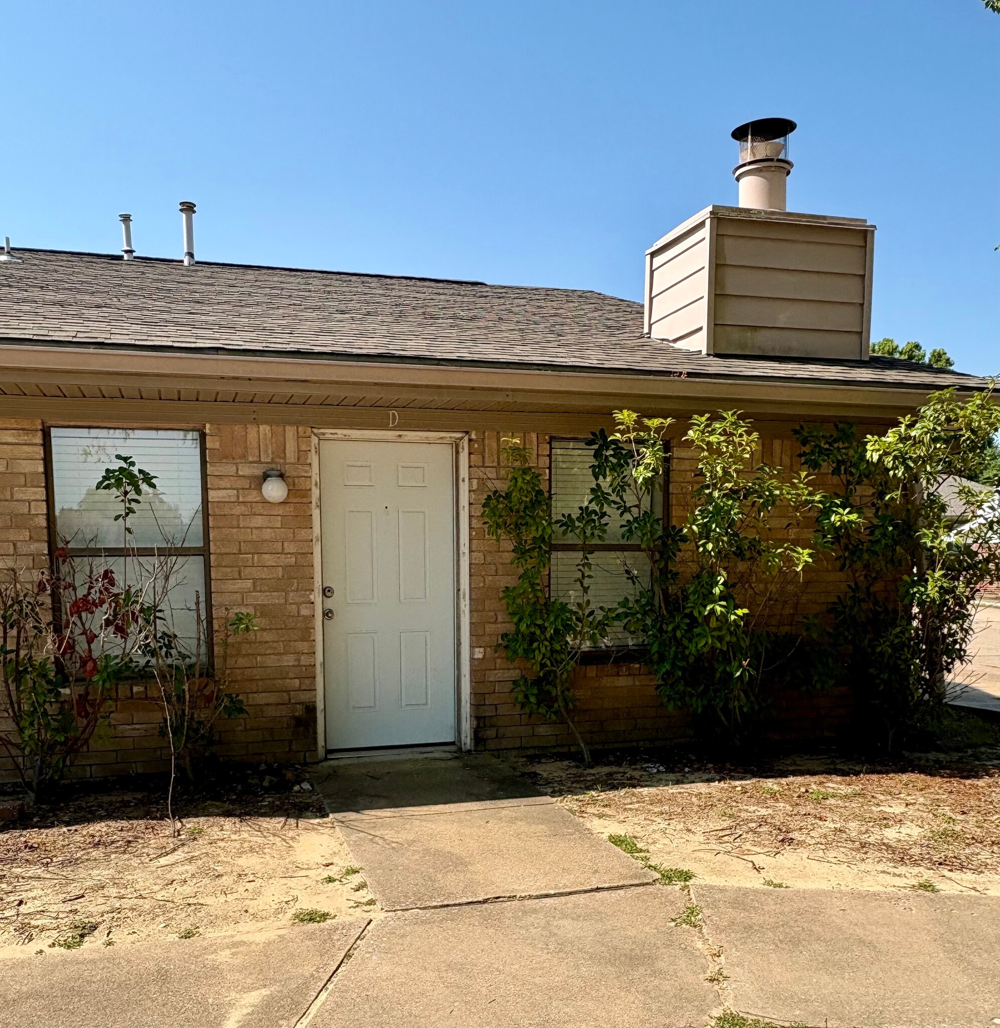 Building Photo - 824 Hardy Springs Cir