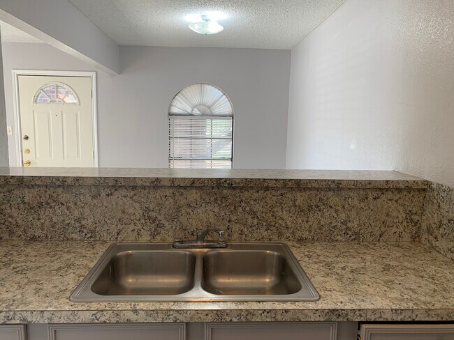 kitchen counter - 2916 N 32nd St