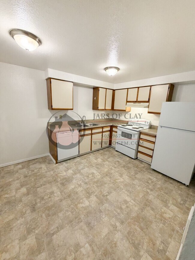 Building Photo - 3887 Partridge Ln NE