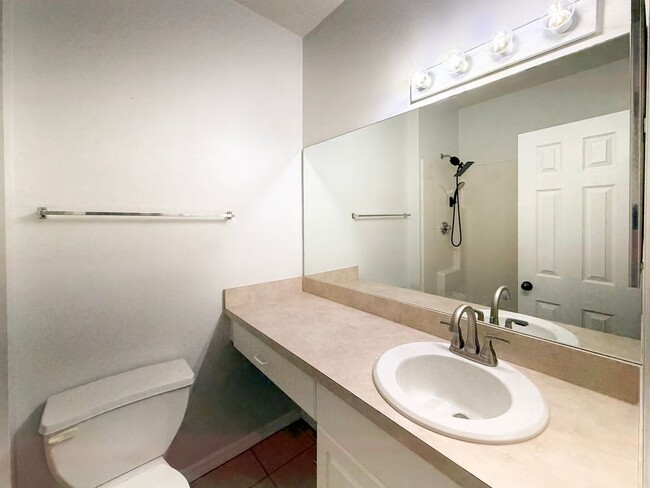 Building Photo - 2BR/2.5BA Condo in The Greens @ West End - available now!