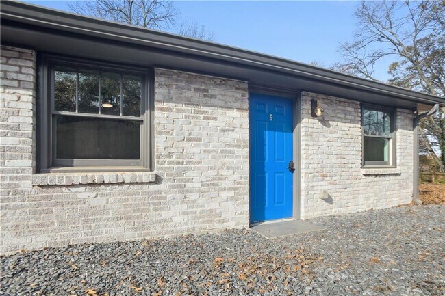 Building Photo - 782 Dixie Ave NE