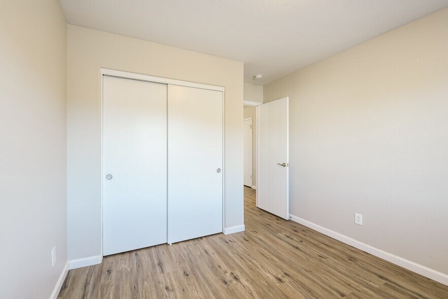 Building Photo - 3915 W Buckskin Trail