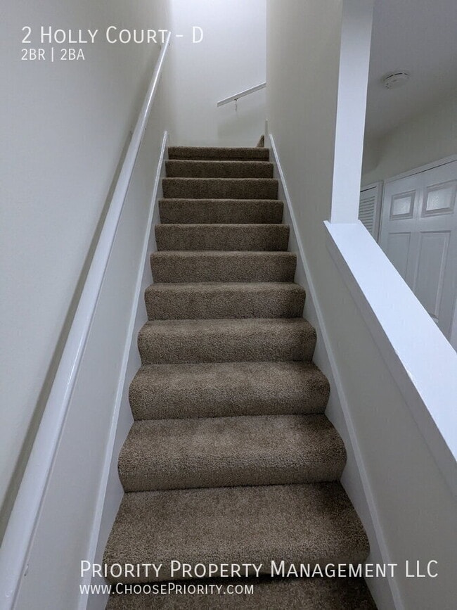 Building Photo - 2 Holly Ct