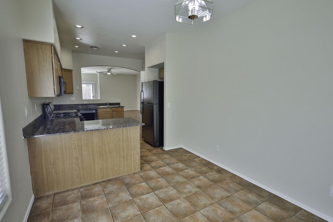 Building Photo - Rancho Sahuarita