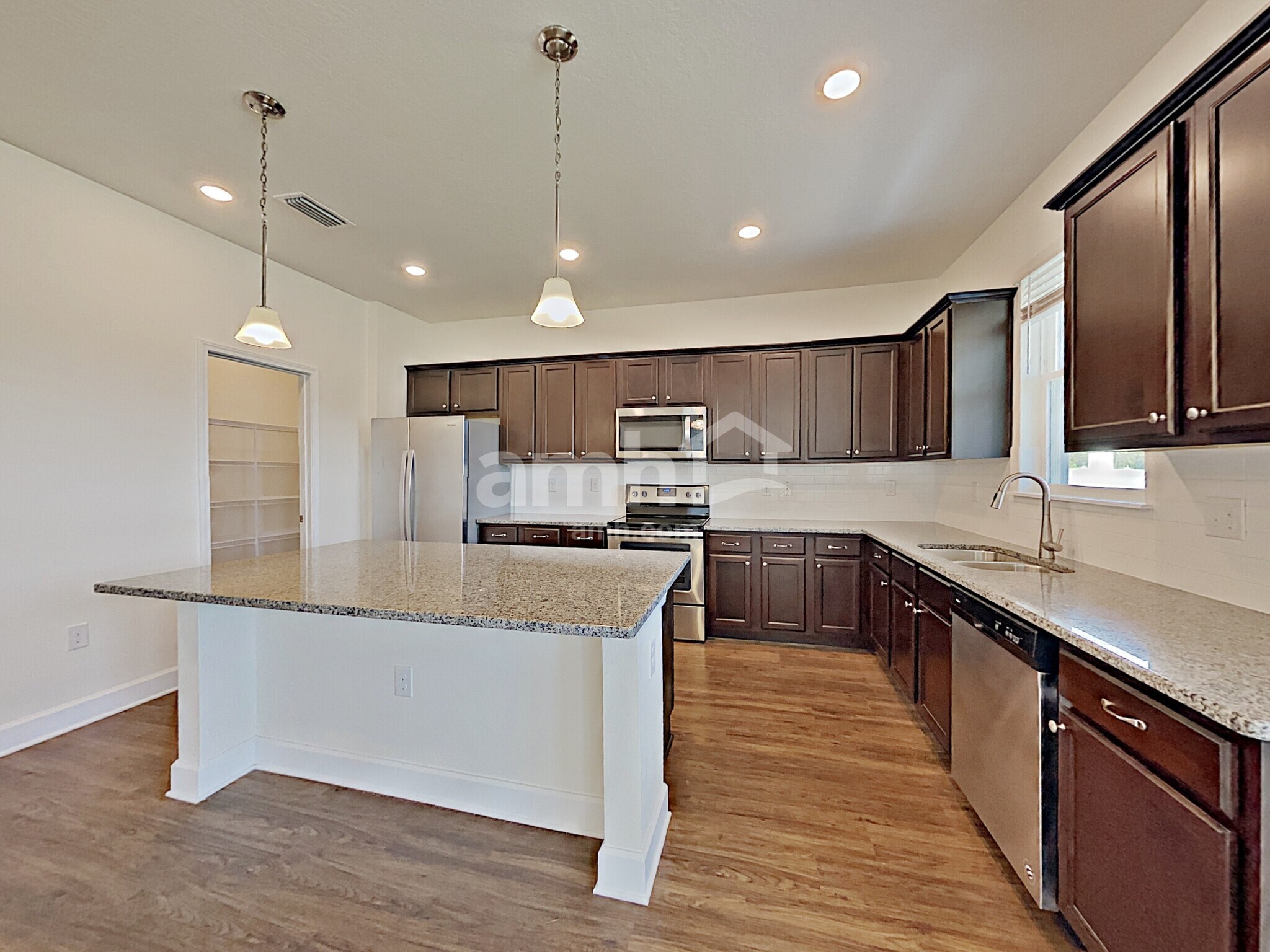 Building Photo - 325 Pine Terrace Dr