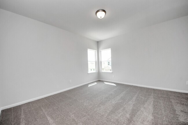 Building Photo - 2715 Crested Creek Ln