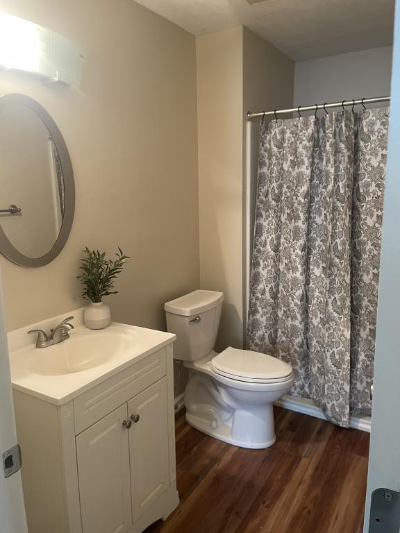Building Photo - 8982 Portage Pointe Dr
