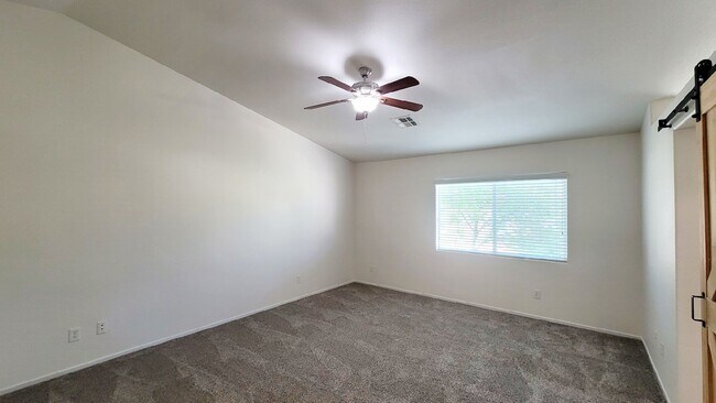 Building Photo - 9452 Plover Falls Ave