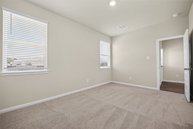 Building Photo - 13758 Goldeye Dr