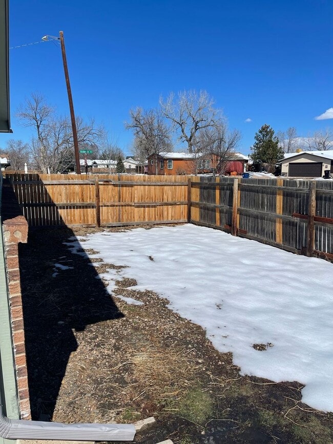 Building Photo - MOVE IN SPECIAL! Cozy 5 bedroom 2 bath Home - Erie