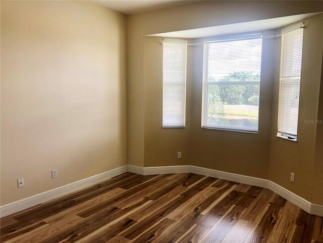 Building Photo - 1003 Fairwaycove Ln