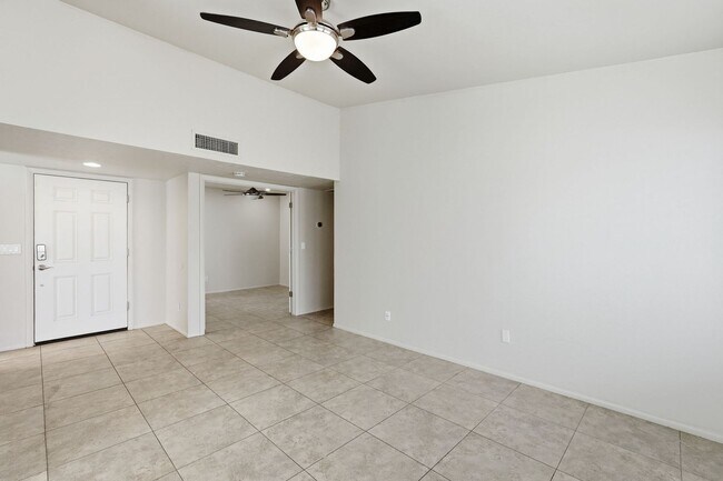 Building Photo - 14837 N 25th Dr