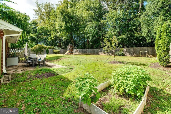 Building Photo - 7606 Jervis St