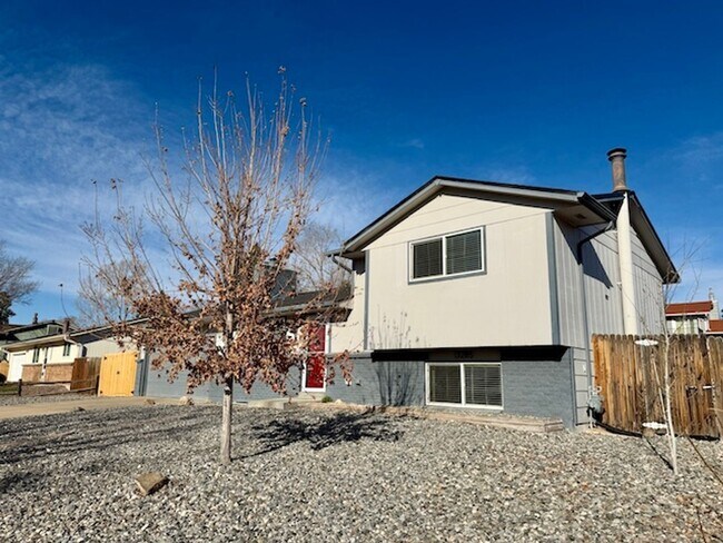 Building Photo - Acres Green Beauty