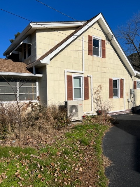 Building Photo - 120 Dundee Ave