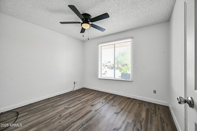 Building Photo - 3262 W Angela Dr