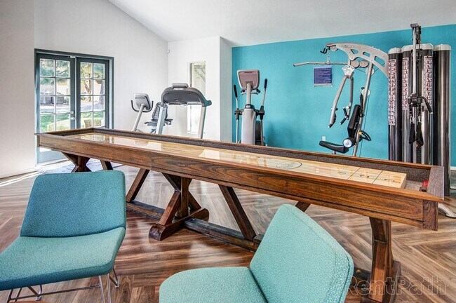 Building Photo - Lincoln Place