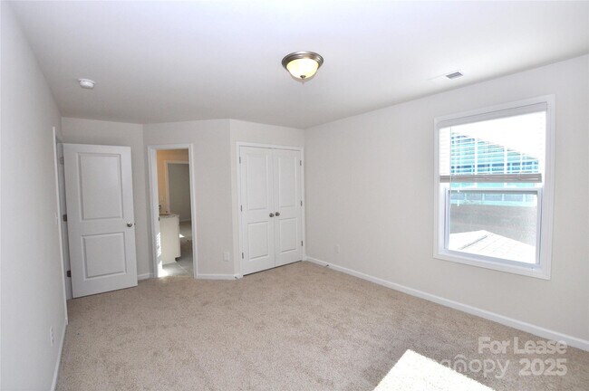 Building Photo - 8007 Oakmere Rd