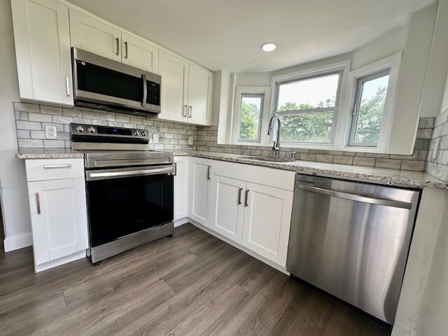Primary Photo - 243 Park Ln