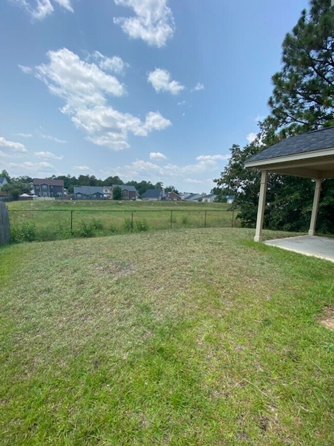 Building Photo - 3 Bedroom 2 Bath home in LEXINGTON.