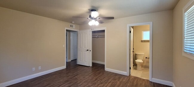 Building Photo - Ranch Style Home In Country Setting