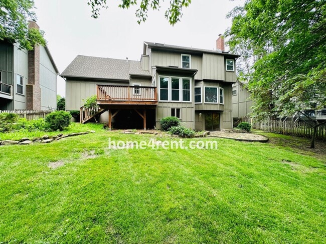 Building Photo - Blue Valley Schools, Granite Counters, Fin...