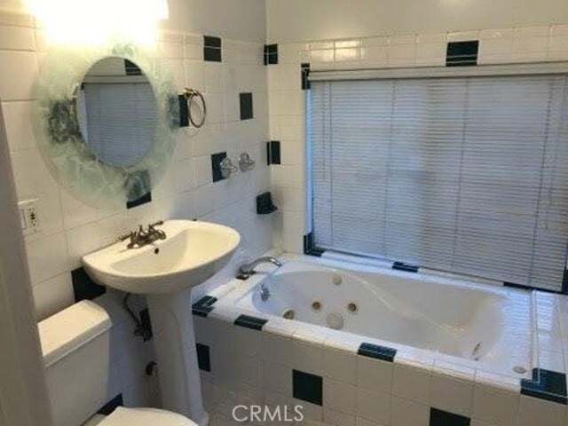 Building Photo - 616 W Woodruff Ave