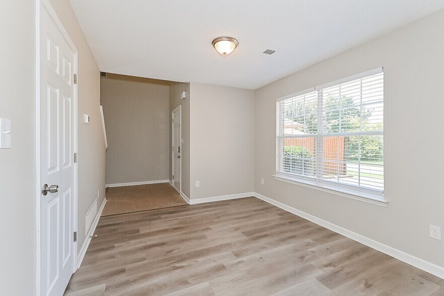 Building Photo - 4428 Liverpool Ln