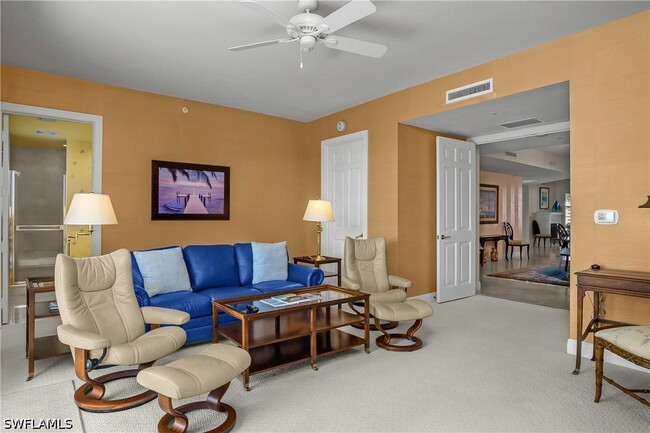 Building Photo - 8787 Bay Colony Dr