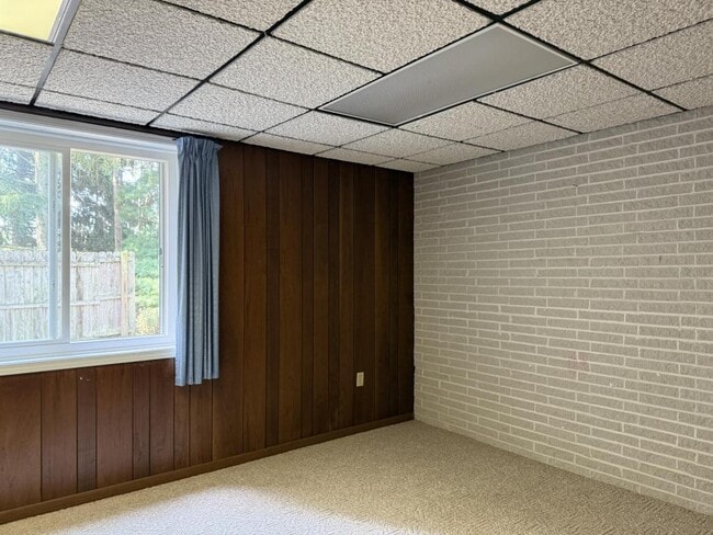 Building Photo - 1694 Arthur Dr