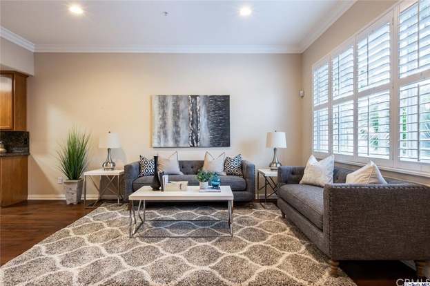 Building Photo - 441 S 7th St