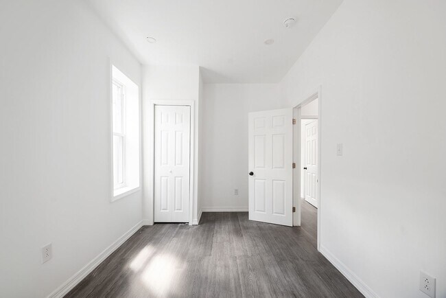 Building Photo - 2844 N 24th St