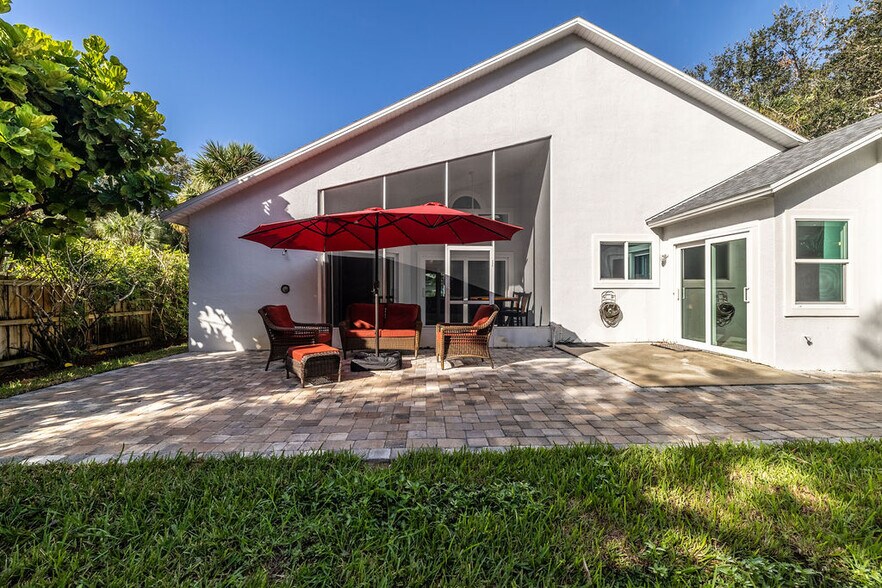 Building Photo - 9330 Seagrape Dr