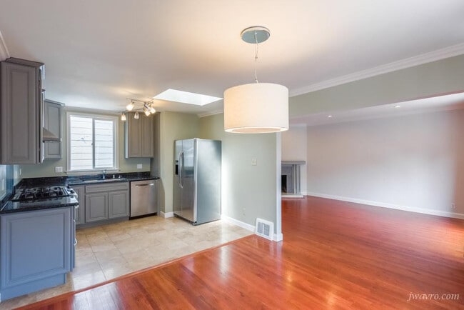 Building Photo - 272 Parnassus Ave