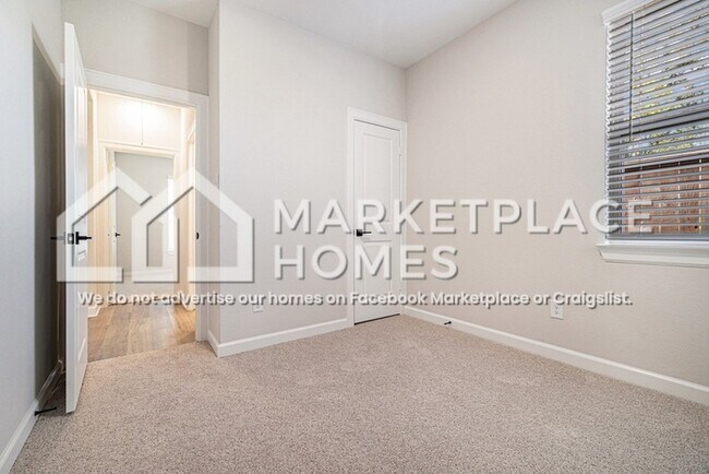 Building Photo - 6107 White Spruce Dr