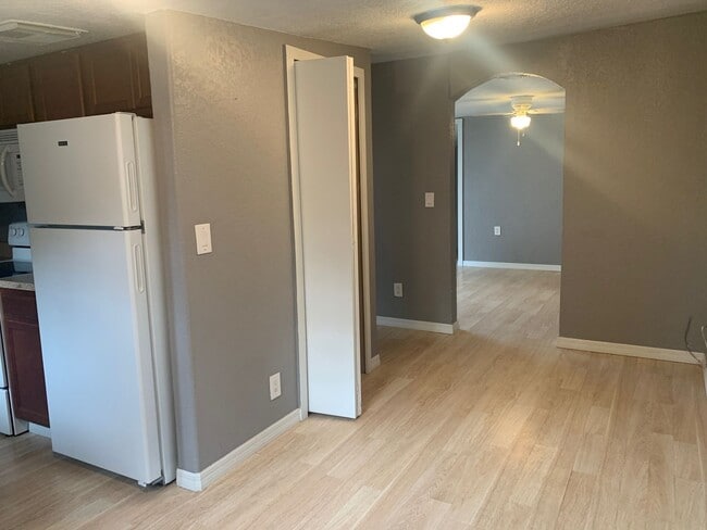 Building Photo - Cozy Remodeled  1 Bed/1 Bath Home in Saint Cloud