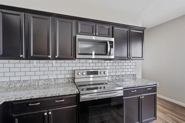 Building Photo - 205 Athena Way