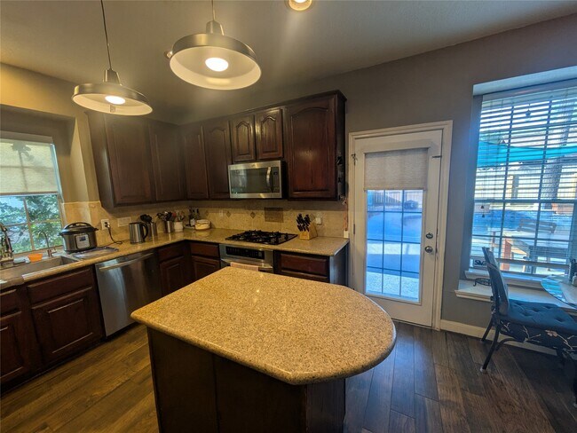 Building Photo - 9222 Symphonic Ln
