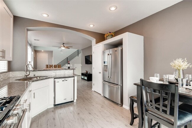 Building Photo - 8061 Palace Monaco Ave