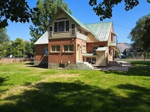 Building Photo - 2345 S Hwy 89